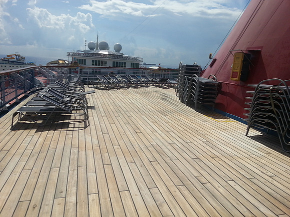 Upper deck aft by the tail on our boat.