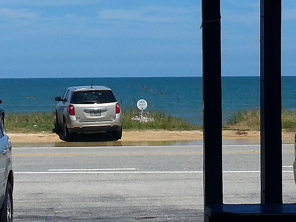 We stopped along A1A at a little shack to eat lunch.
